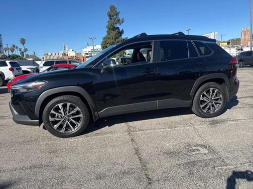 2022 Toyota Corolla Cross XLE