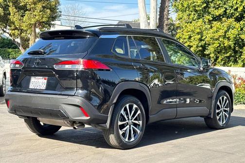 2022 Toyota Corolla Cross XLE