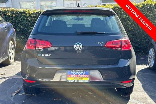 2016 Volkswagen e-Golf SE