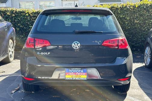 2016 Volkswagen e-Golf SE