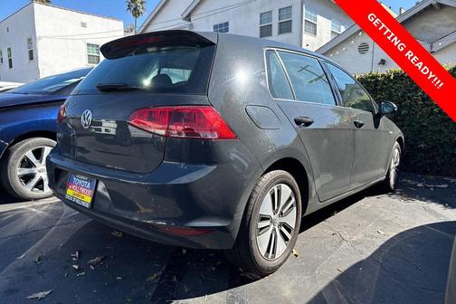 2016 Volkswagen e-Golf SE