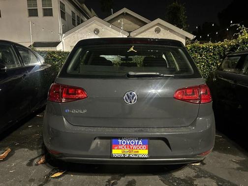 2016 Volkswagen e-Golf SE