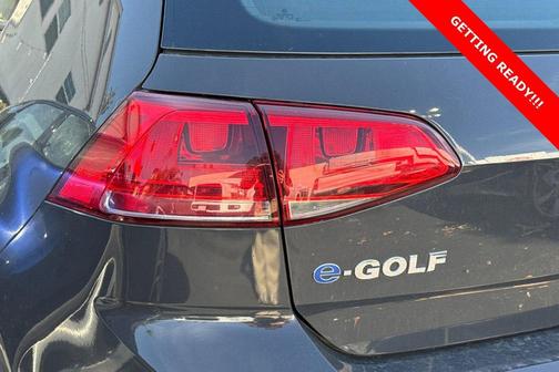 2016 Volkswagen e-Golf SE