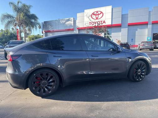 2022 Tesla Model Y Performance Dual Motor All-Wheel Drive