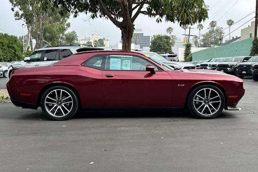 Octane Red Pearlcoat 2023 Dodge Challenger R/T
