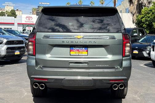 2023 Chevrolet Suburban Premier
