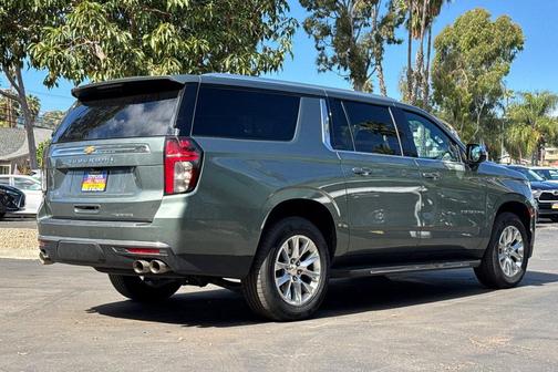 2023 Chevrolet Suburban Premier