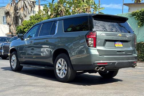 2023 Chevrolet Suburban Premier