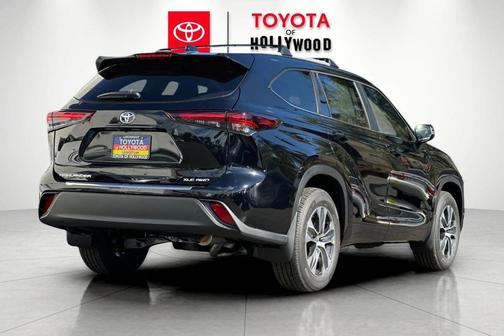 2026 Toyota Highlander XLE