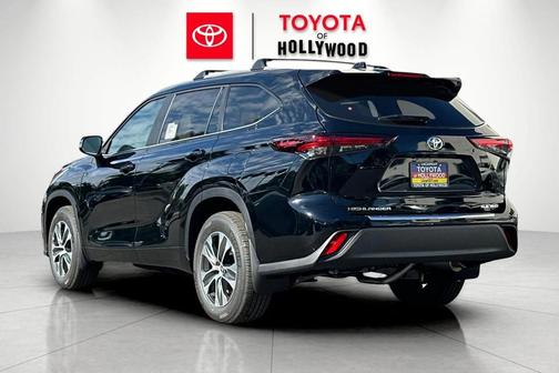 2026 Toyota Highlander XLE