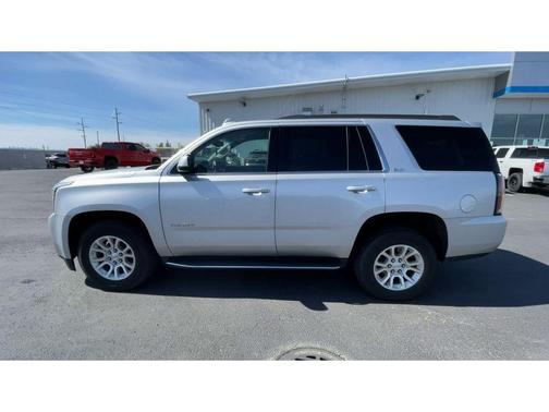 Quicksilver Metallic 2017 GMC Yukon SLT