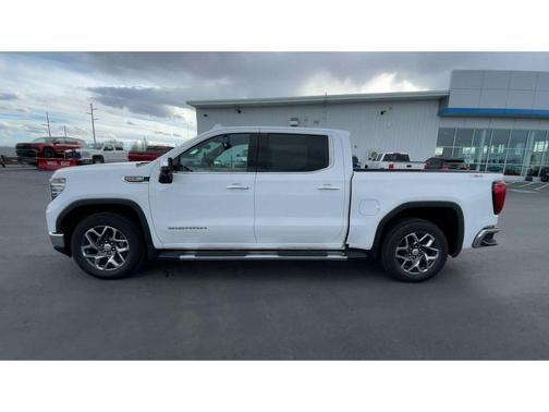 Summit White 2022 GMC Sierra 1500 SLT