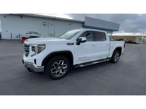 Summit White 2022 GMC Sierra 1500 SLT