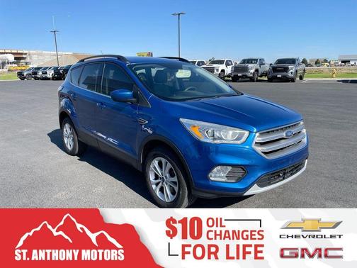 Lightning Blue Metallic 2017 Ford Escape SE