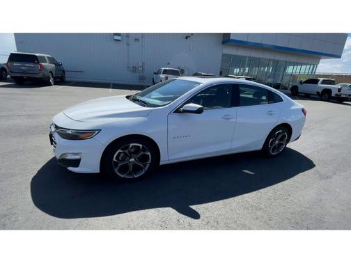Summit White 2023 Chevrolet Malibu LT