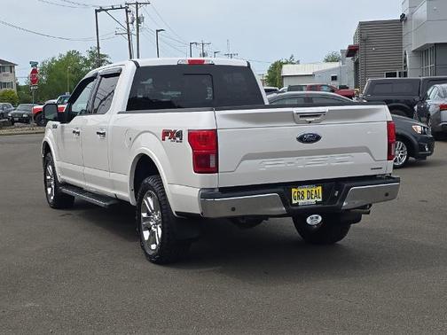 WHITE PLATINUM METALLIC TC 2019 Ford F-150 LARIAT