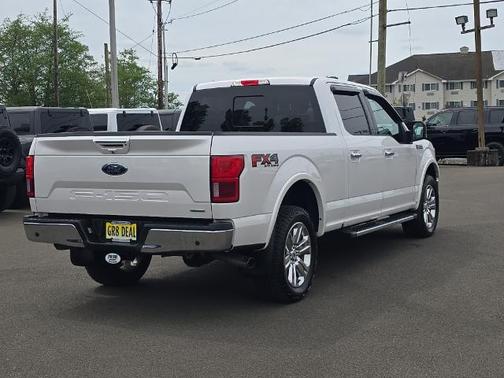 WHITE PLATINUM METALLIC TC 2019 Ford F-150 LARIAT