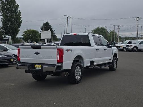 2023 Ford F-350 XLT