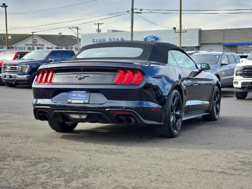 2021 Ford Mustang ECOBOOST PREMIUM