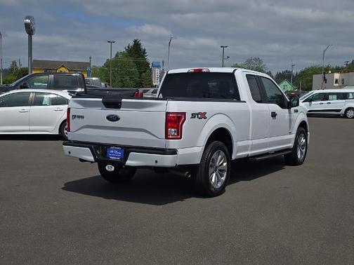 OXFORD WHITE 2017 Ford F-150 XL