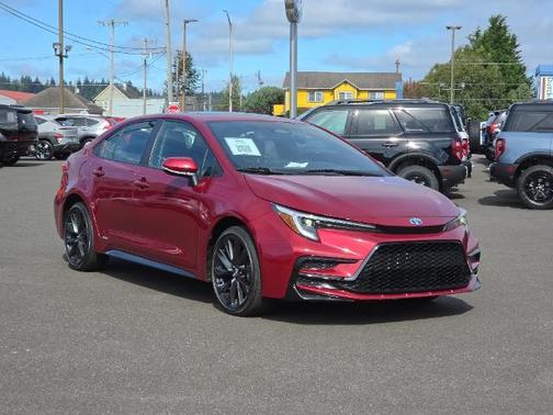 Ruby Flare Pearl 2023 Toyota Corolla SE