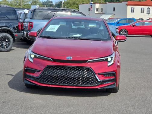 Ruby Flare Pearl 2023 Toyota Corolla SE