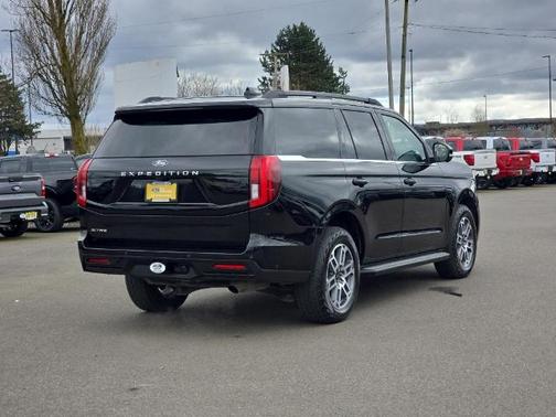 AGATE BLACK METALLIC 2025 Ford Expedition ACTIVE