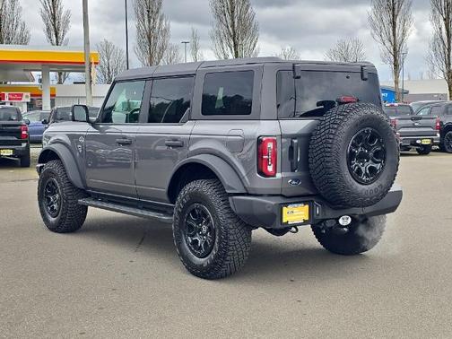 CARBONIZED GRAY METALLIC 2024 Ford Bronco WILDTRAK