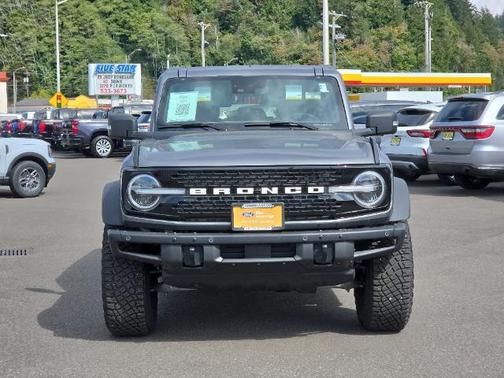 CARBONIZED GRAY METALLIC 2024 Ford Bronco WILDTRAK