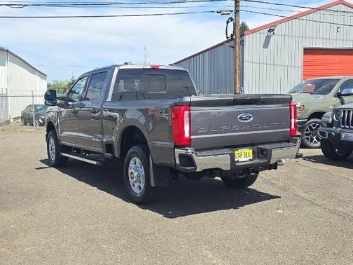 CARBONIZED GRAY 2025 Ford F-250 XLT