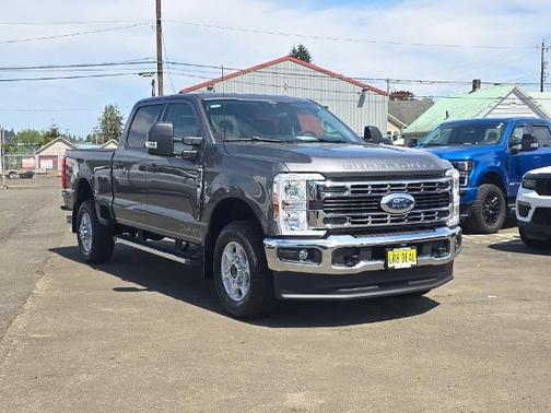 CARBONIZED GRAY 2025 Ford F-250 XLT
