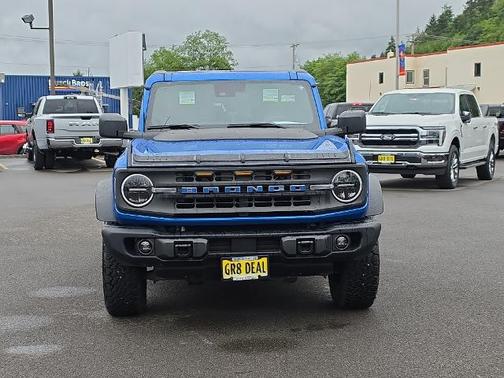 VELOCITY BLUE METALLIC 2024 Ford Bronco BLACK DIAMOND