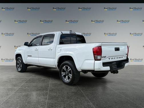 Super White 2016 Toyota Tacoma TRD Sport