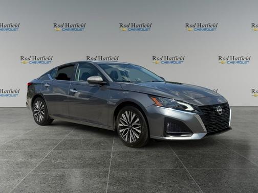 Gun Metallic 2024 Nissan Altima 2.5 SV