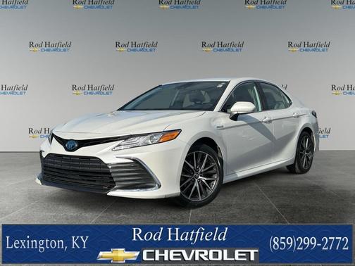 2021 Toyota Camry Hybrid XLE