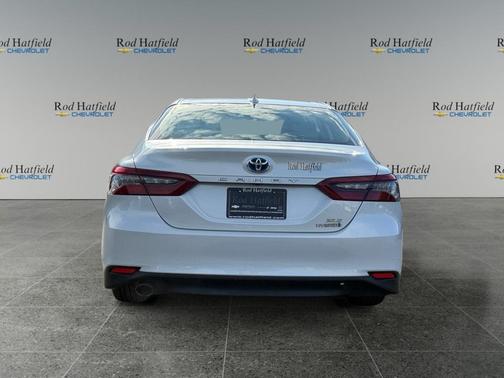 2021 Toyota Camry Hybrid XLE