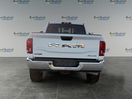 2025 RAM 2500 Tradesman Crew Cab 4x4 6'4' Box