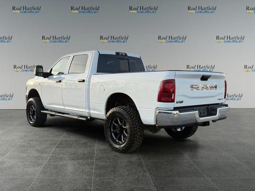 2025 RAM 2500 Tradesman Crew Cab 4x4 6'4' Box