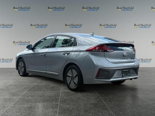 2020 Hyundai IONIQ Hybrid SE