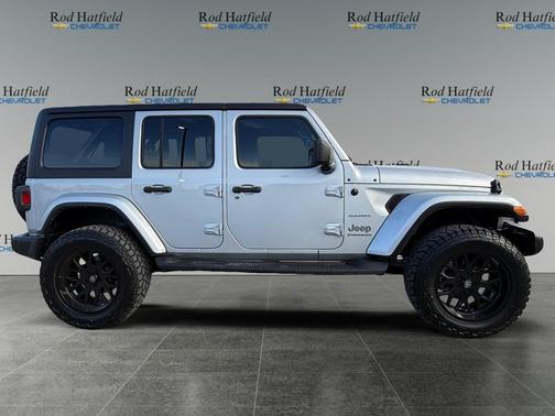 2023 Jeep Wrangler 4-Door Sahara 4x4