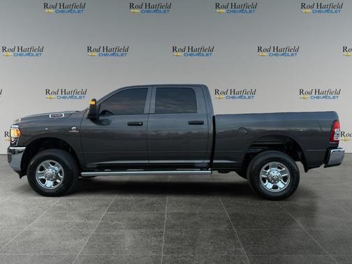 2024 RAM 2500 Tradesman Crew Cab 4x4 6'4' Box