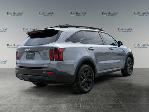 Everlasting Silver 2023 Kia Sorento S