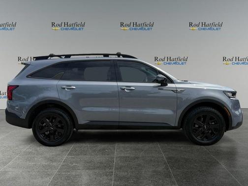 Everlasting Silver 2023 Kia Sorento S