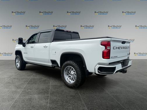 Summit White 2022 Chevrolet Silverado 2500 High Country
