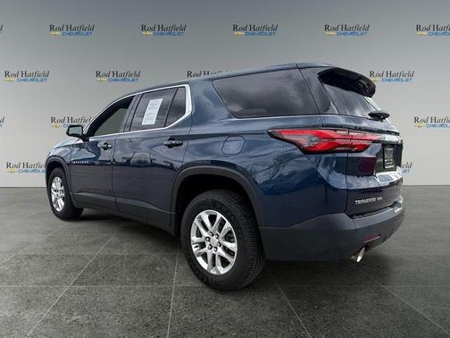 Northsky Blue Metallic 2022 Chevrolet Traverse LS