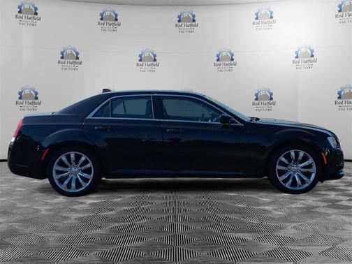 2017 Chrysler 300 Limited