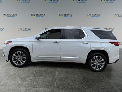 Iridescent Pearl Tricoat 2020 Chevrolet Traverse Premier