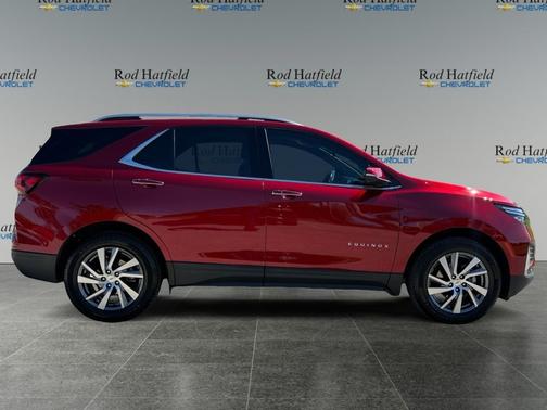 Cherry Red Tintcoat 2022 Chevrolet Equinox Premier