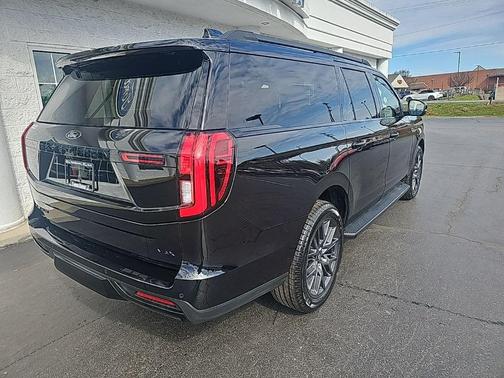Agate Black Metallic 2026 Ford Expedition Max Platinum