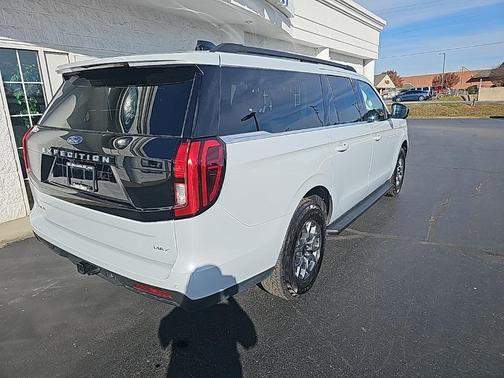 2025 Ford Expedition Max Active 4x2